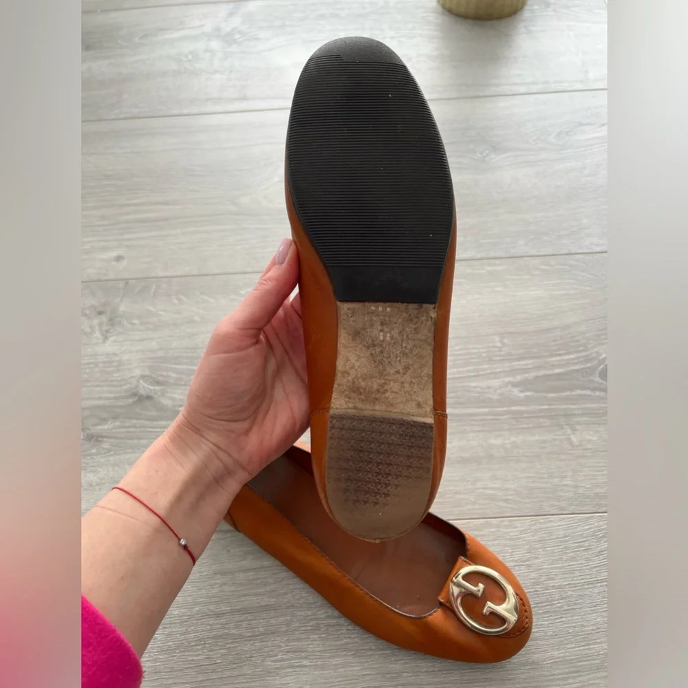 Gucci Brown Leather Flats with Gold Logo - Picture 4 of 12